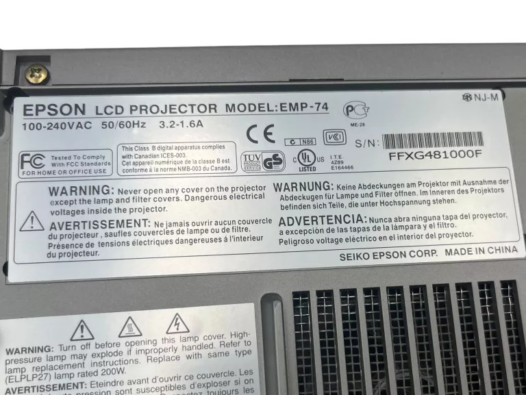 PROJEKTOR EPSON EMP-74/OKABLOWANIE
