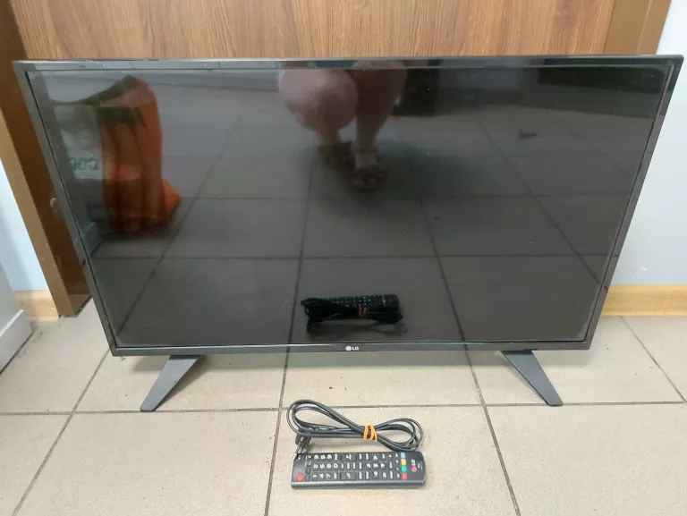 TELEWIZOR LG LED 32' 32LH500D + PILOT