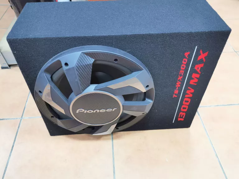 PIONEER TS-WX300A SUBWOOFER AKTYWNY 30 CM Z WBUDOWANYM WZMACNIACZEM