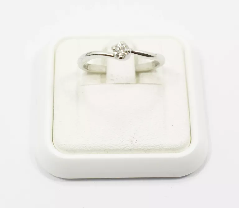 pierscionek-biale-zloto-z-diamentem-585-190g-r14-015-ct-jagiellonska-11-warszawa