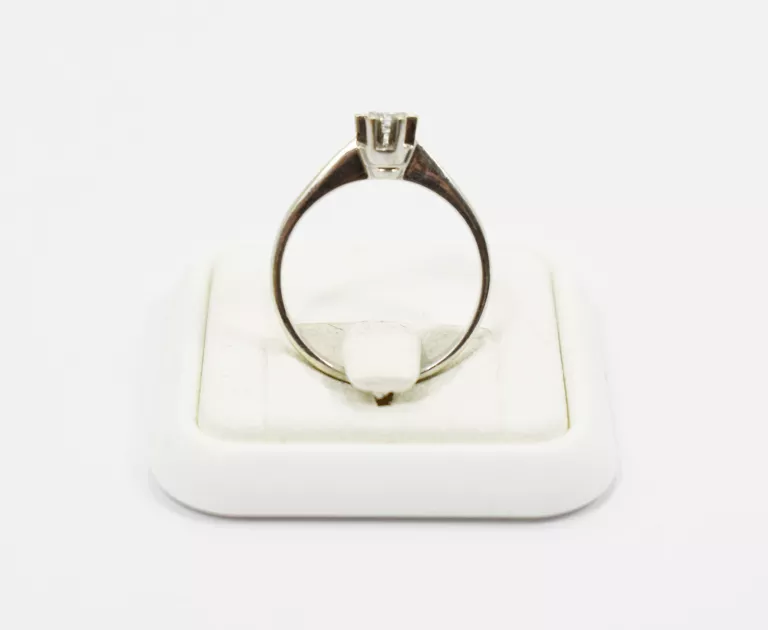 PIERŚCIONEK BIAŁE ZŁOTO Z DIAMENTEM YES (585, 2,57G, R:15) 0,15 CT