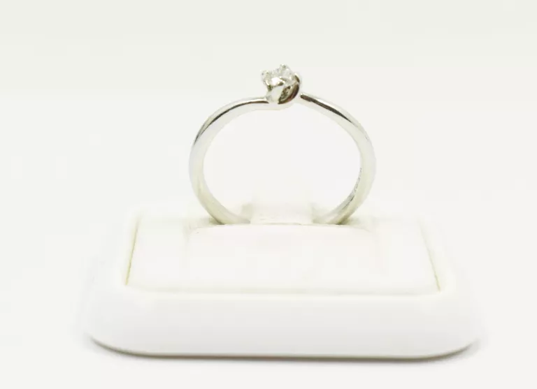 pierscionek-biale-zloto-z-diamentem-585-190g-r14-015-ct-rozmiarsrednica-wew-mm-141700