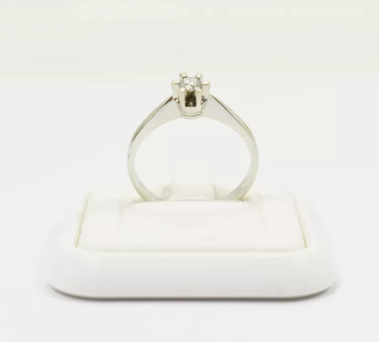 PIERŚCIONEK BIAŁE ZŁOTO Z DIAMENTEM YES (585, 2,57G, R:15) 0,15 CT