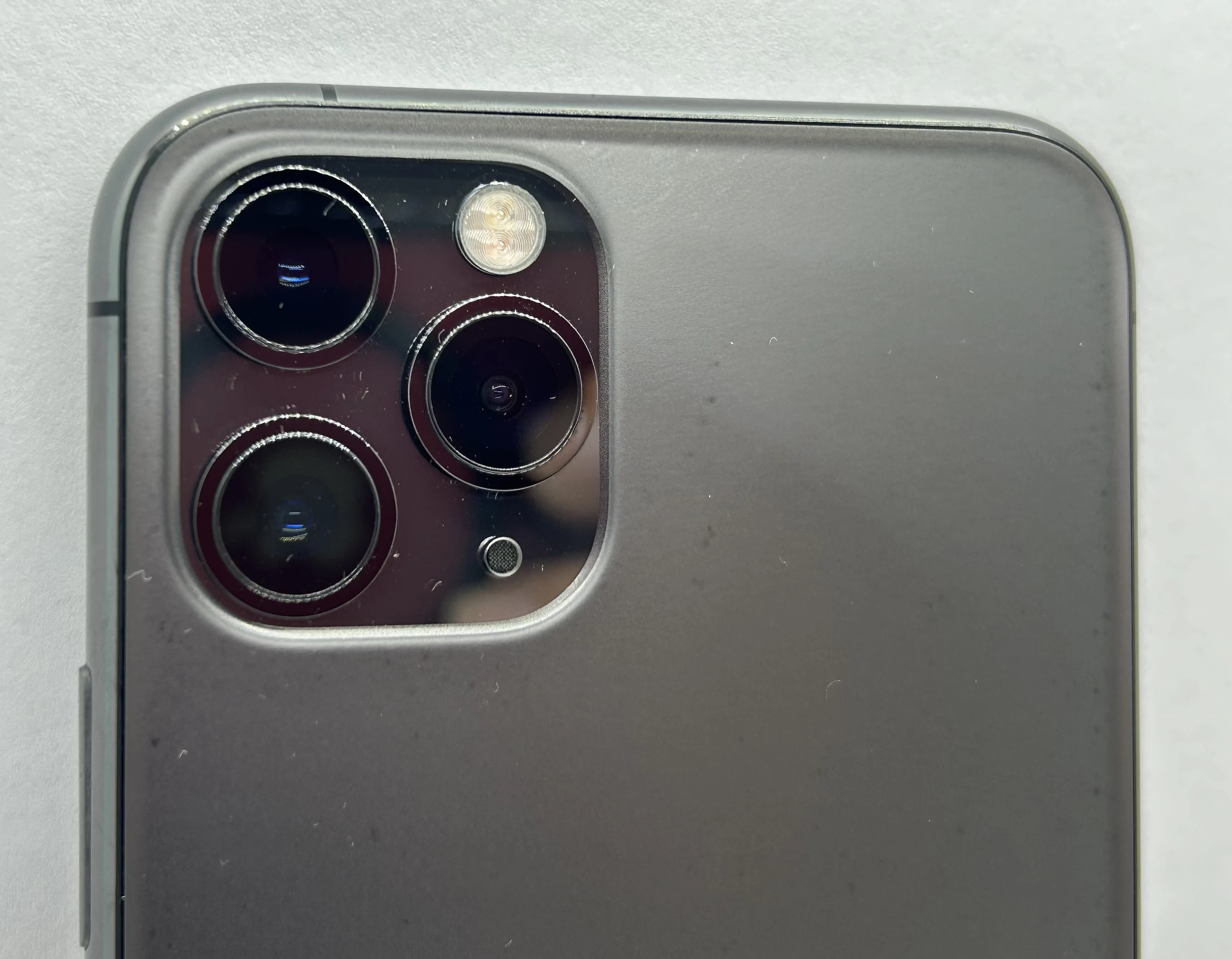 apple-iphone-11-pro-64gb-czarny-71-kondycji-baterii-system-operacyjny-ios