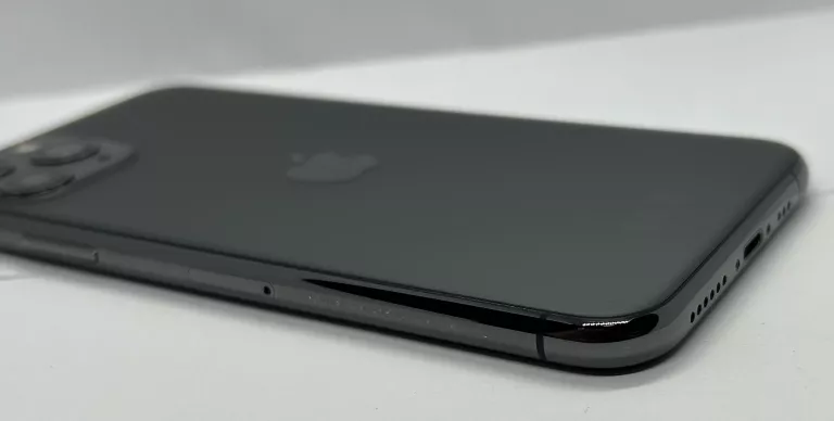 apple-iphone-11-pro-64gb-czarny-71-kondycji-baterii-kolor-czarny