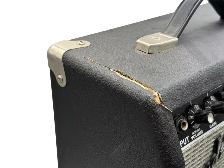 WZMACNIACZ FENDER FRONTMAN 15G