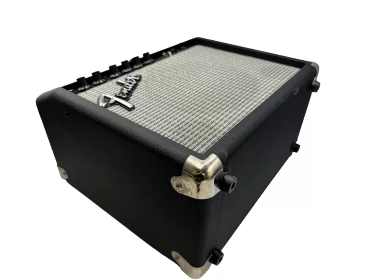 WZMACNIACZ FENDER FRONTMAN 15G