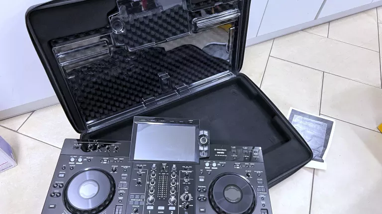 KONSOLA KONTROLER PIONEER XDJ-RX3 CASE