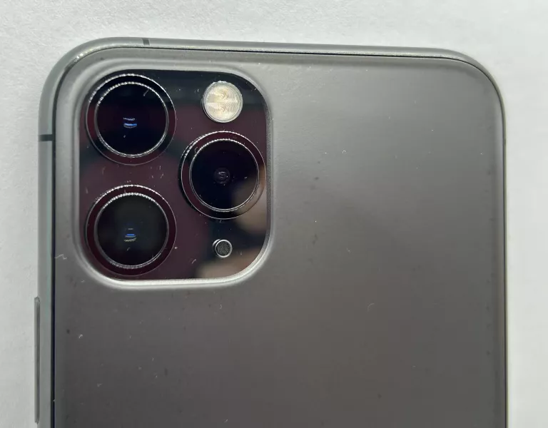 apple-iphone-11-pro-64gb-czarny-71-kondycji-baterii-system-operacyjny-ios