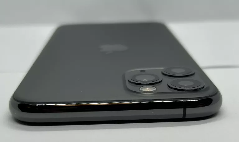 apple-iphone-11-pro-64gb-czarny-71-kondycji-baterii-typ-smartfon