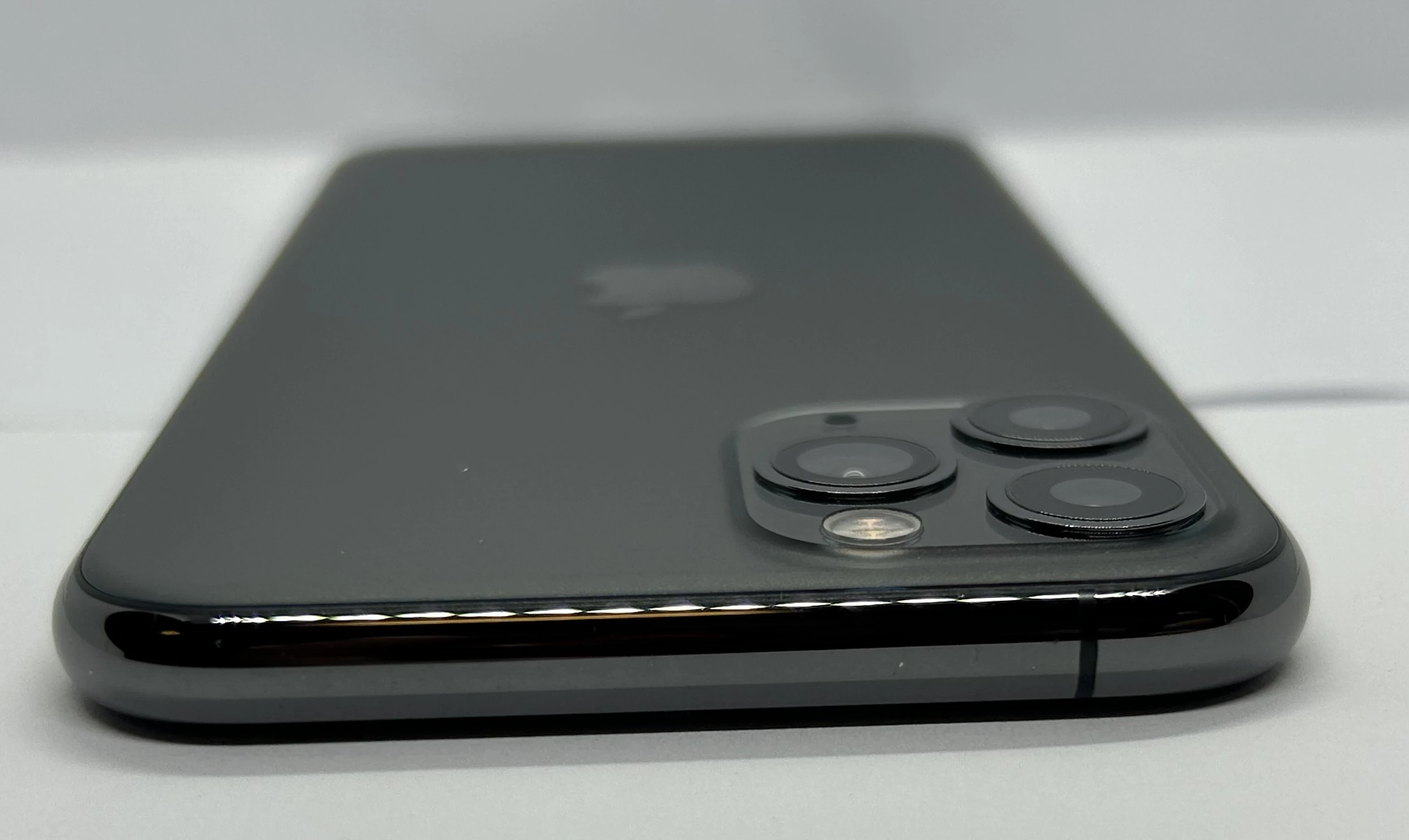 apple-iphone-11-pro-64gb-czarny-71-kondycji-baterii-typ-smartfon