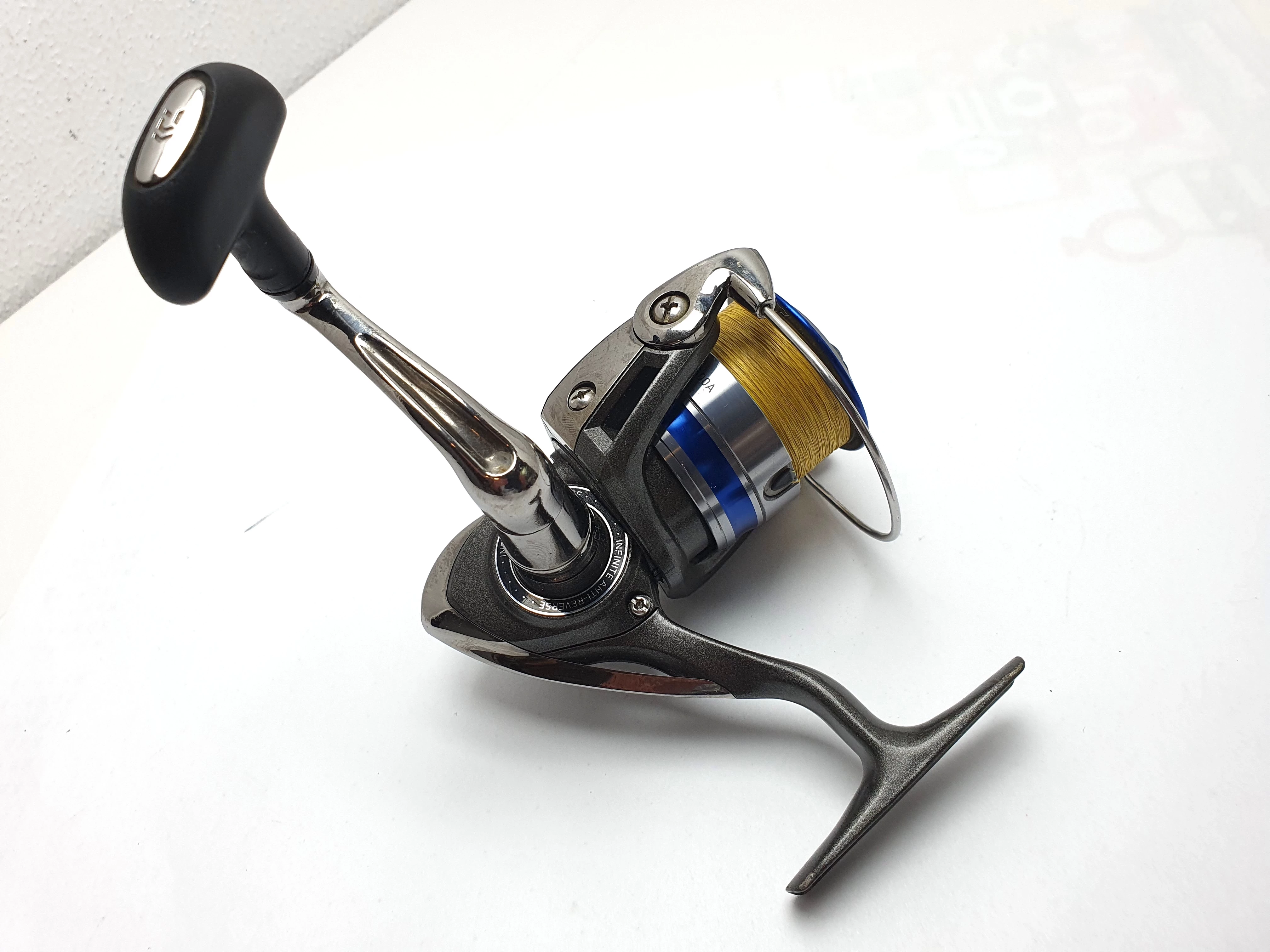 kolowrotek-daiwa-megaforce-2500a-product-id