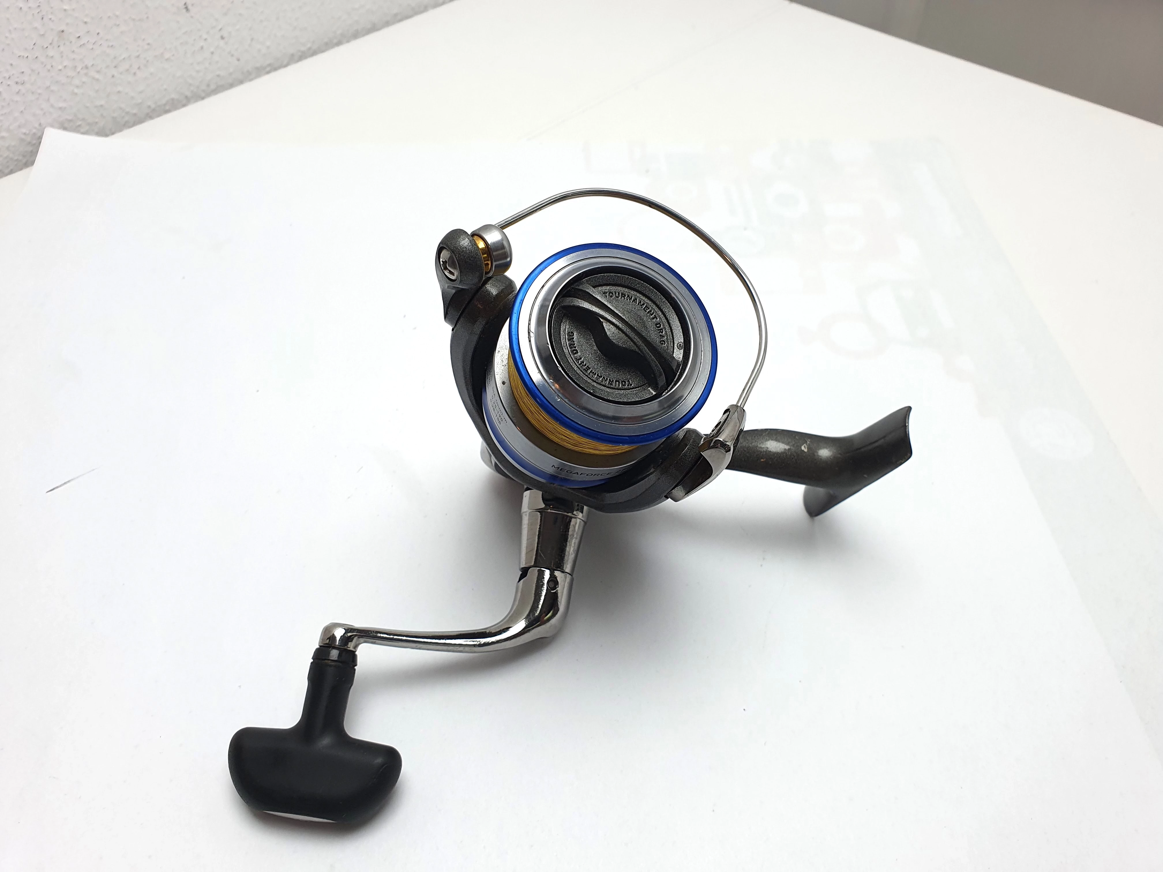 kolowrotek-daiwa-megaforce-2500a-marka-daiwa