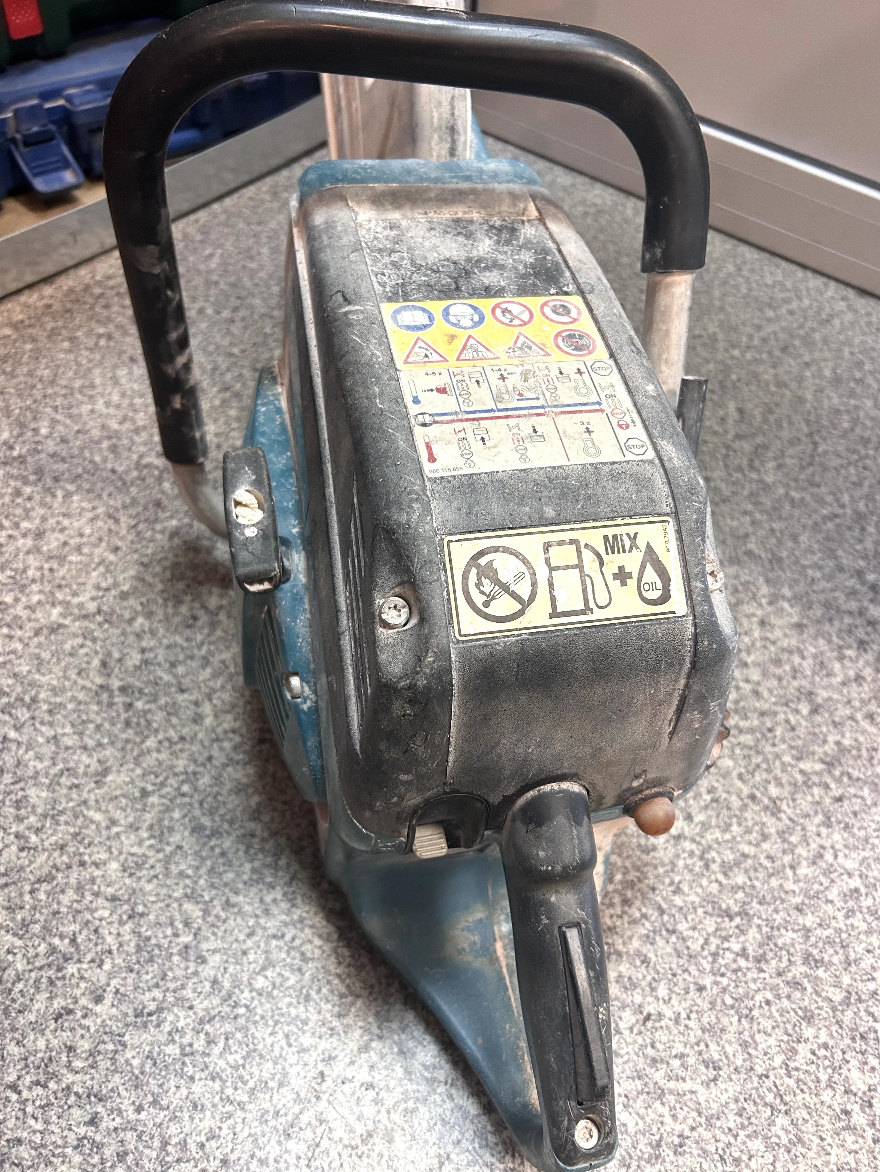 makita-ek6101-przecinarka-spalinowa-betonu-350mm-pila-do-kostki-asfaltu-seria-ek6101ta