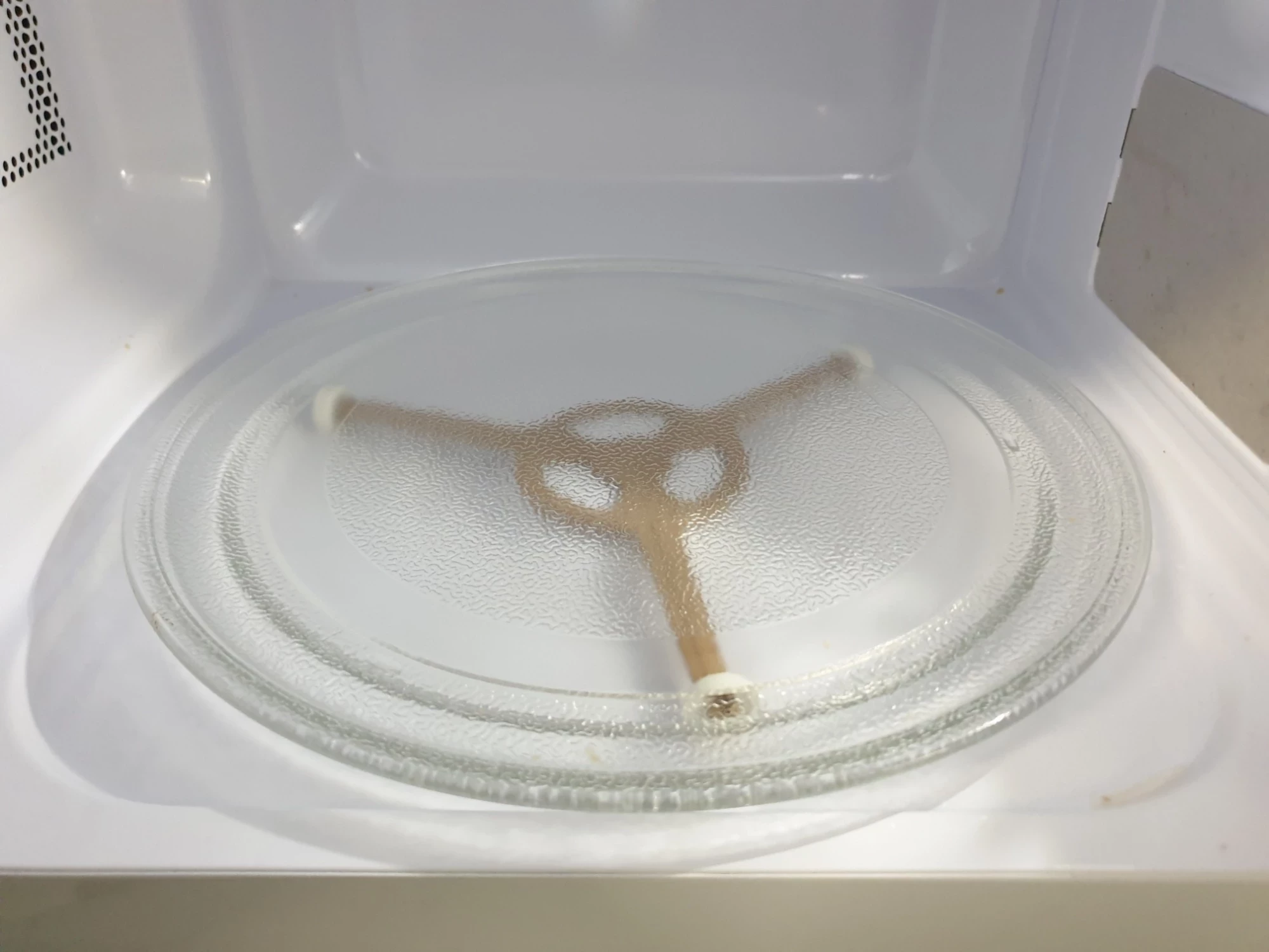 kuchenka-mikrofalowa-beko-mgc20130bb-stan-uzywany