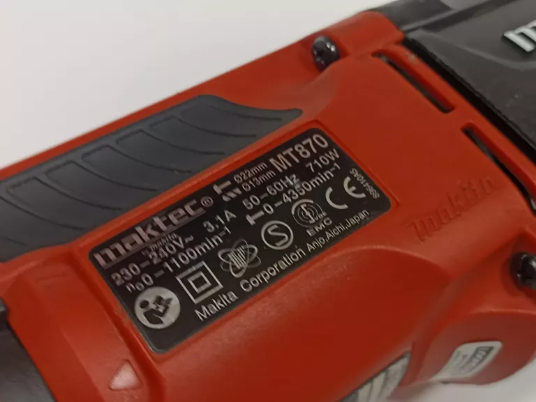 MŁOTOWIERTARKA MAKTEC MT870 BY MAKITA
