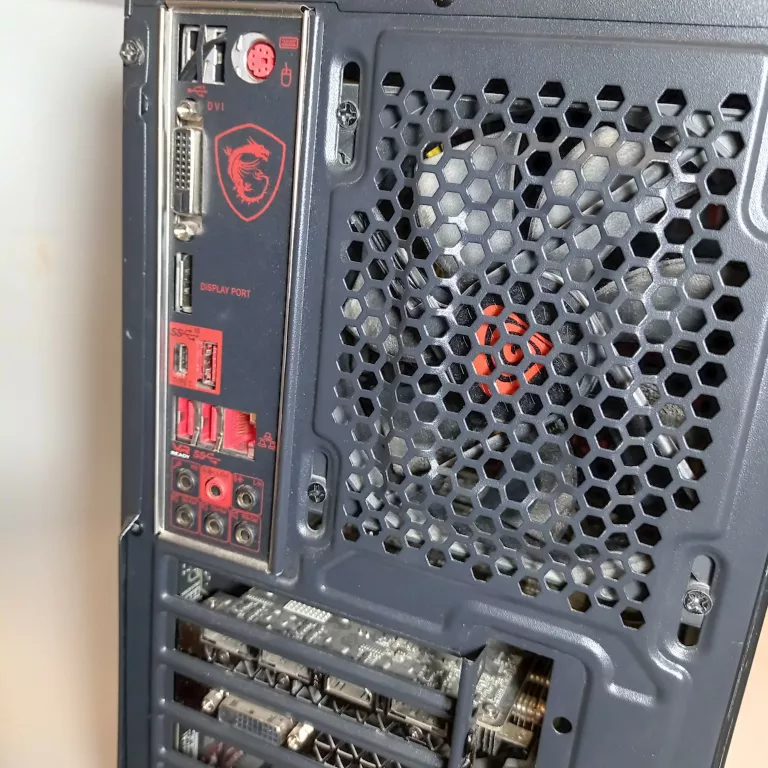 komputer-stacjonarny-do-gier-i3-9th-gtx1060-16gb-128ssd-liczba-rdzeni-procesora-4