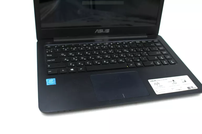 LAPTOP ASUS E402M N3540/RAM: 4GB/HDD: 500GB/WIN 10 HOME
