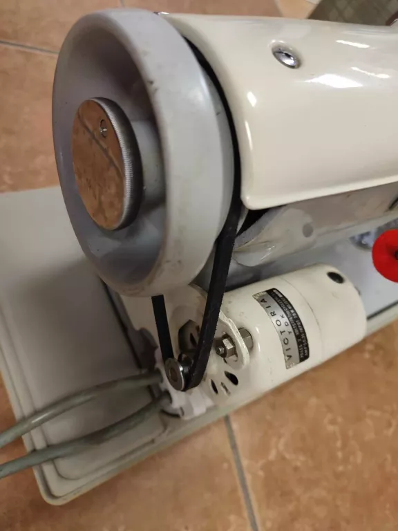 maszyna-do-szycia-victoria-ydk-1692-opis-kod-producenta