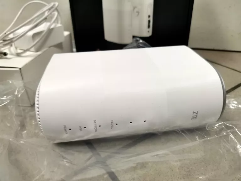 ROUTER ZTE MC888