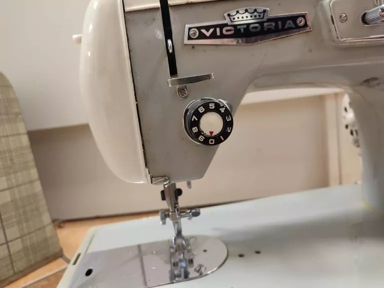 maszyna-do-szycia-victoria-ydk-1692-opis-ean-gtin-0038613124950