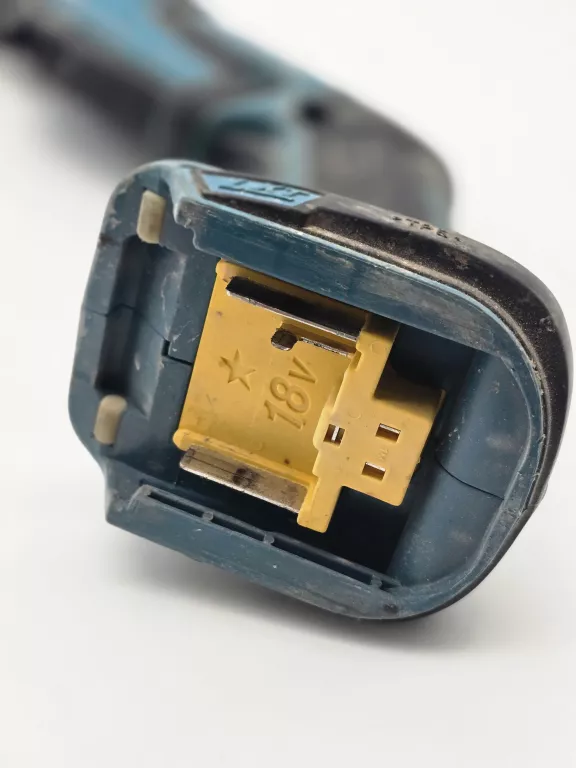 MAKITA PIŁA SZABLASTA 18V DJR183