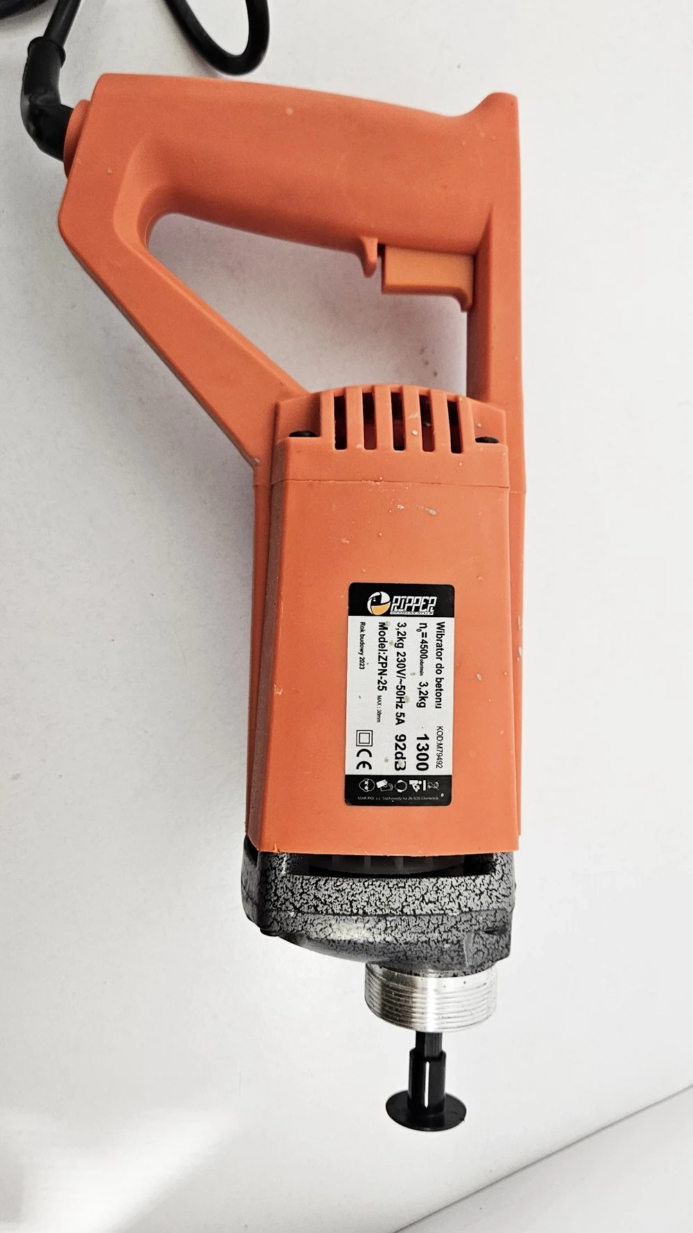 wibrator-do-betonu-ripper-1250-w-4500-obrmin-waga-urzadzenia-320