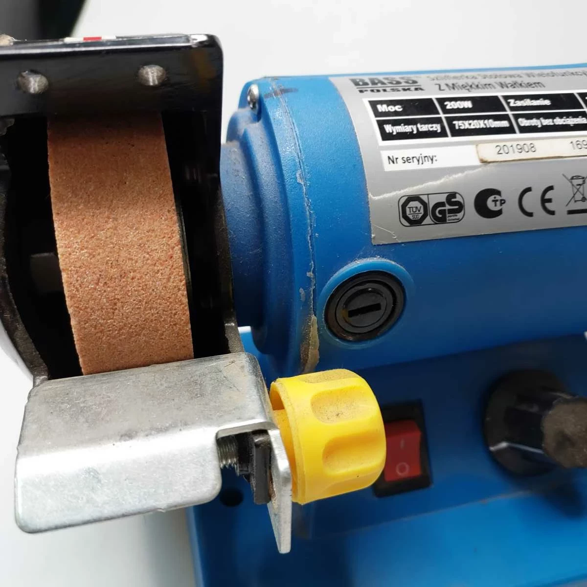 szlifierka-stolowa-bass-polska-moc-700