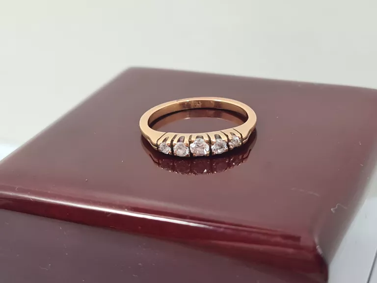 zloty-pierscionek-z-kamieniami-585-14k-266g-r13-material-zloto