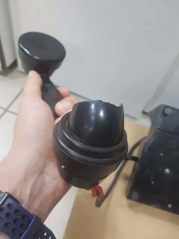 stary-telefon-na-korbke-bakelitowy-od-lombard-trzebnica-oryginalnosc-oryginal