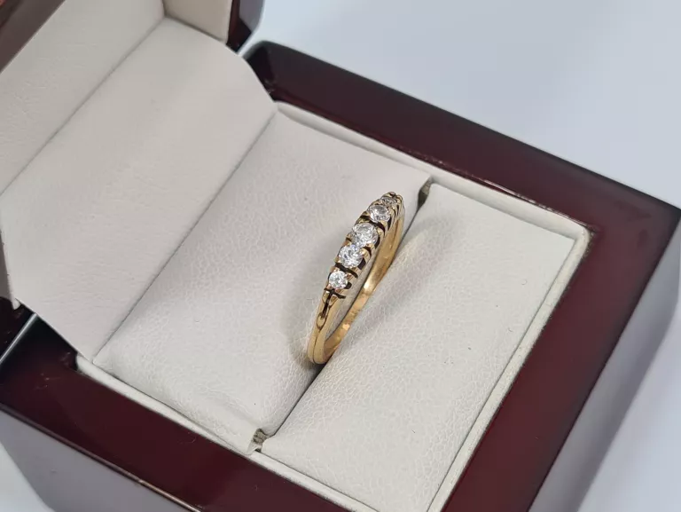 zloty-pierscionek-z-kamieniami-585-14k-266g-r13-kolor-dominujacy-zloty