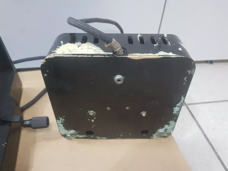 stary-telefon-na-korbke-bakelitowy-od-lombard-trzebnica-stan-nie-wymaga-renowacji