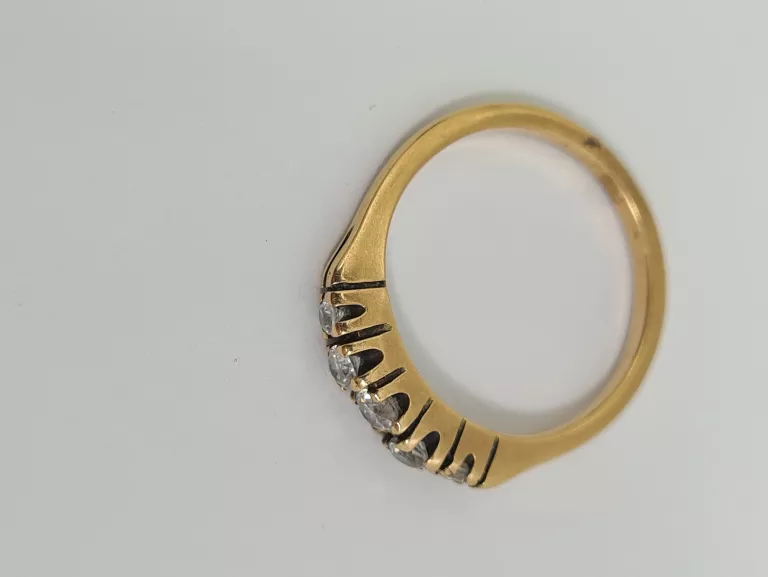 zloty-pierscionek-z-kamieniami-585-14k-266g-r13-stan-uzywany
