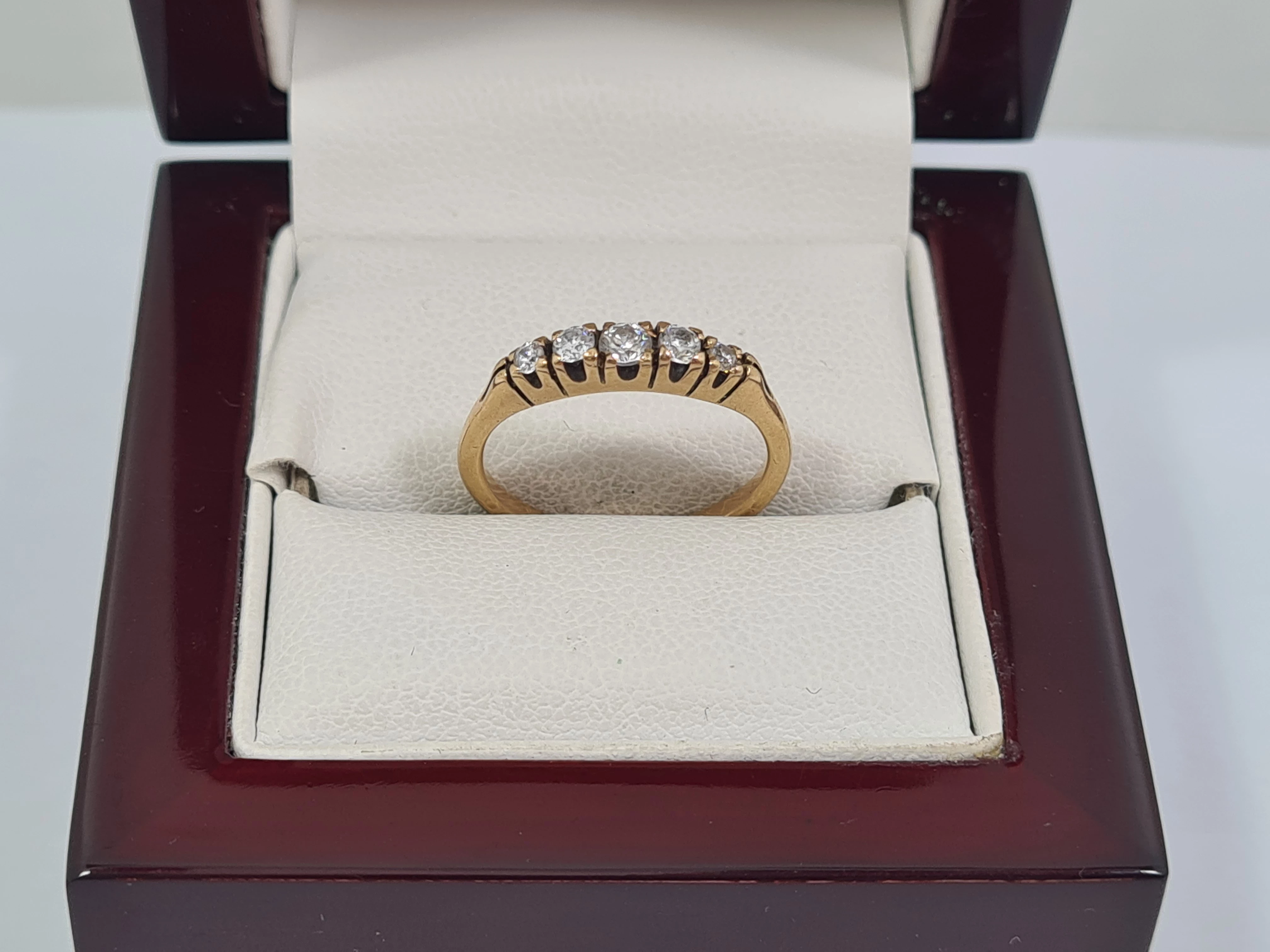 zloty-pierscionek-z-kamieniami-585-14k-266g-r13-rozmiarsrednica-wew-mm-131667