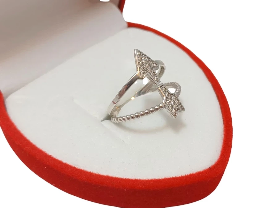 srebro-sliczny-pierscionek-strzalka-material-15835-4