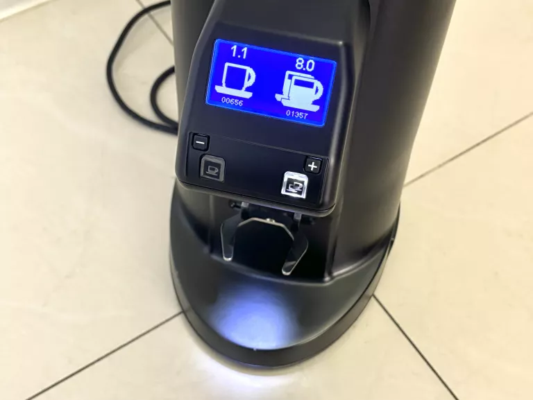 MŁYNEK DO KAWY AUTOMATYCZNY NUOVA SIMONELLI MDXS ON DEMAND CZARNY