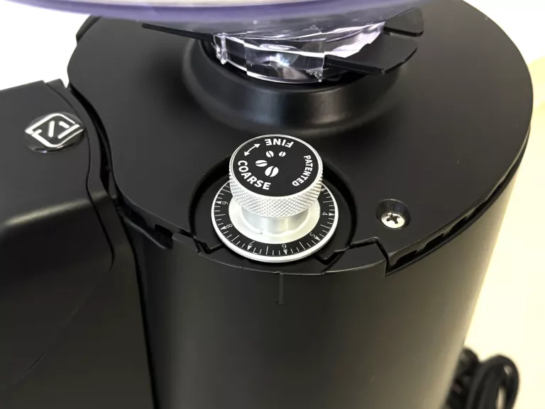 MŁYNEK DO KAWY AUTOMATYCZNY NUOVA SIMONELLI MDXS ON DEMAND CZARNY