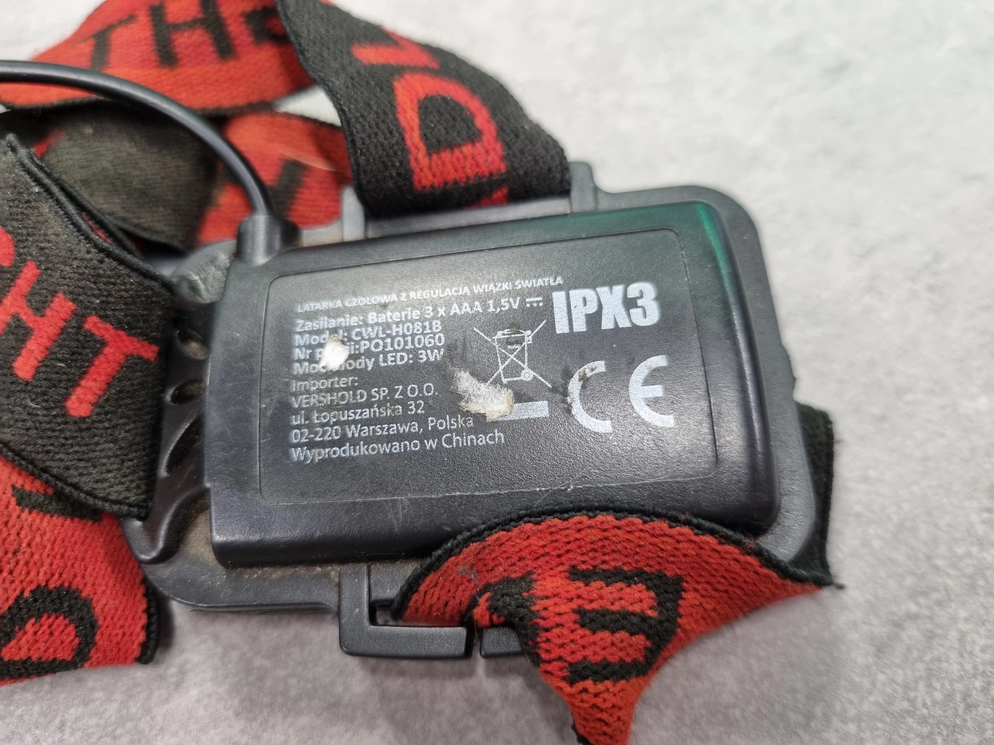 latarka-czolowa-z-regulacja-wiazki-swiatla-kod-producenta-220119-hlr-bg