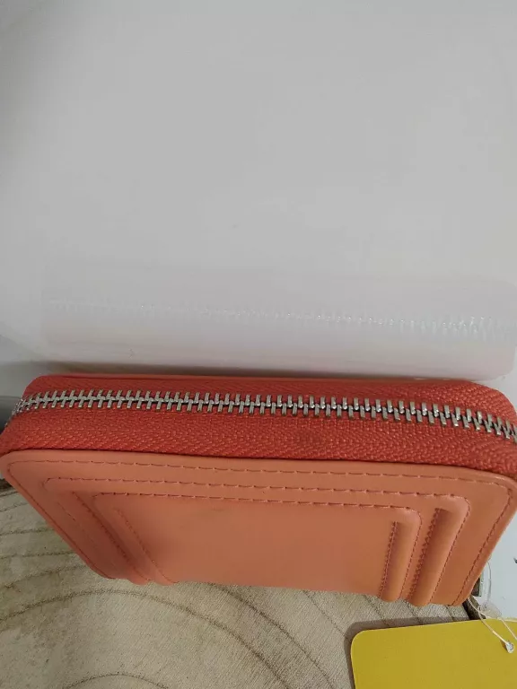 PORTFEL MANDARINA DUCK ŁOSOSIOWY