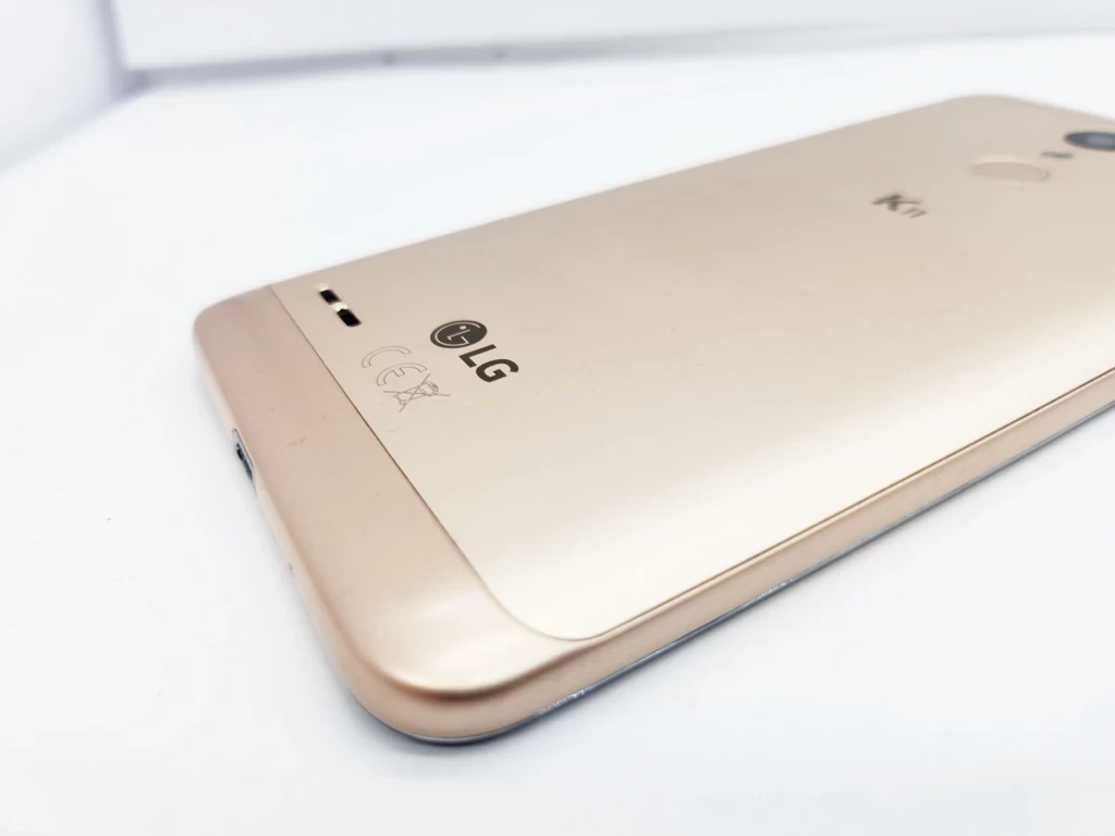 telefon-lg-k11-pojemnosc-akumulatora-3000