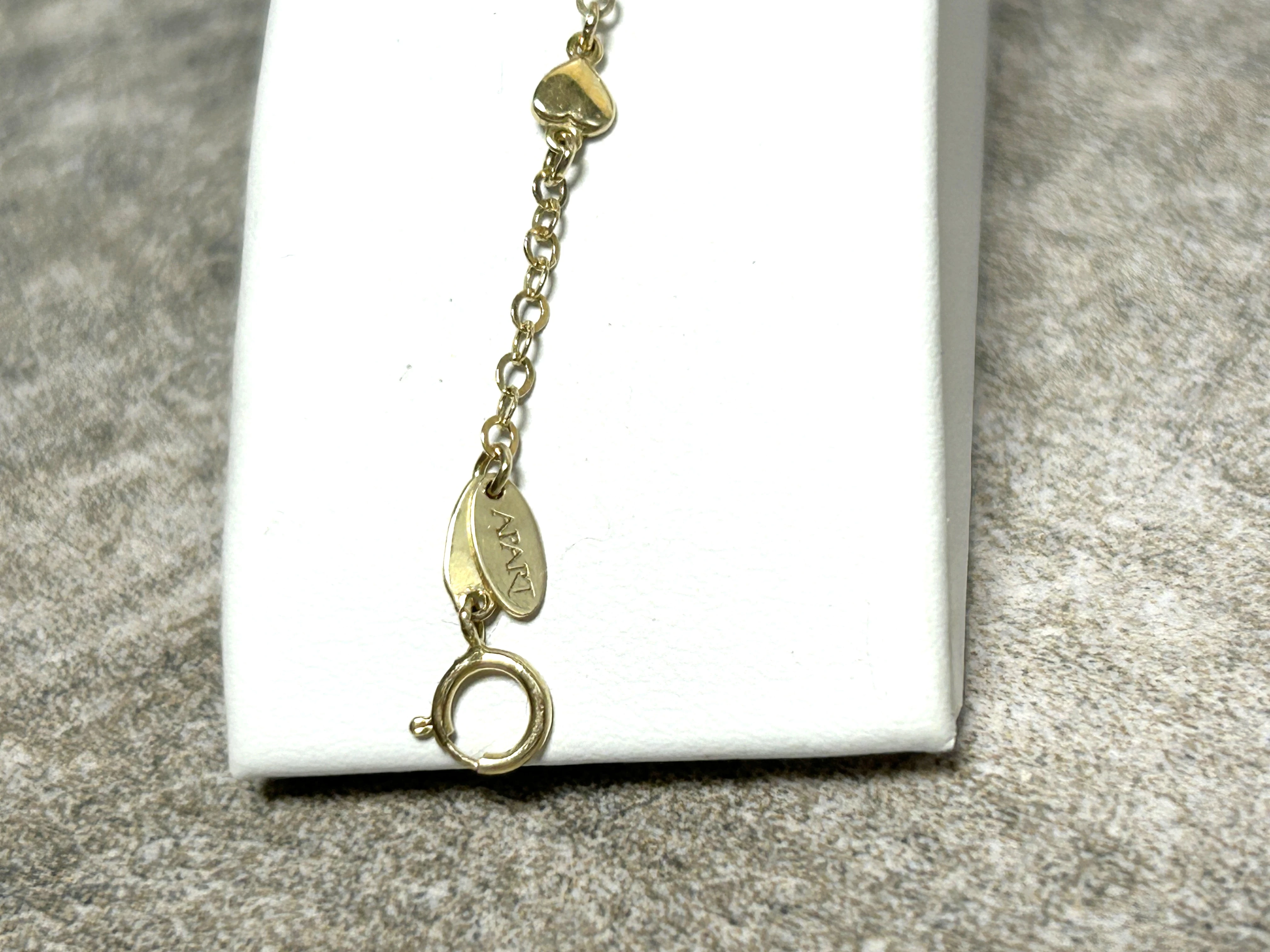 zlota-bransoletka-z-serduszkami-p585-biale-zloto-apart-205-cm-rodzaj-wyrob-jubilerski