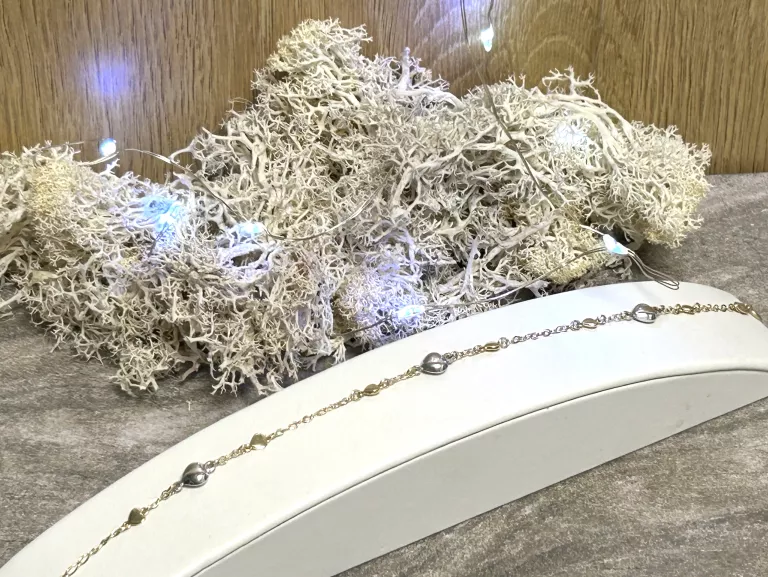 zlota-bransoletka-z-serduszkami-p585-biale-zloto-apart-205-cm-dlugosc-calkowita-205