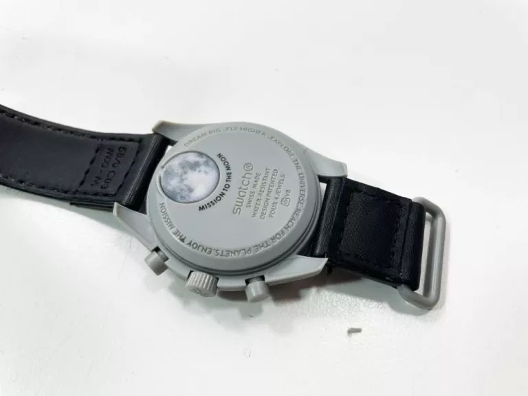 ZEGAREK OMEGA MISSION TO THE MOON