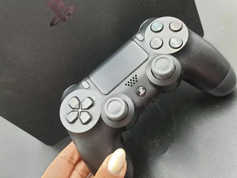 konsola-ps4-500gb-cuh-2116a-z-padem-ean-gtin-0711719296492