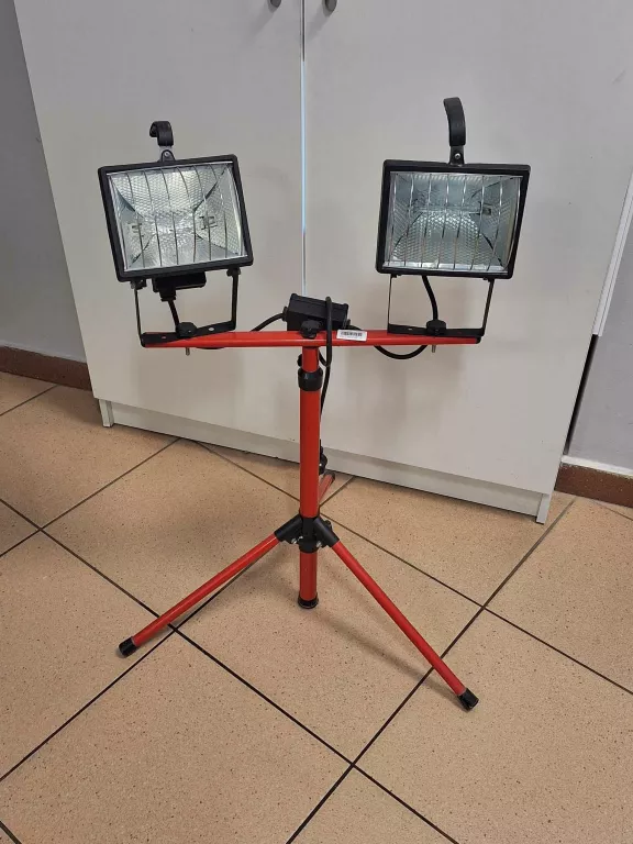 OPRAWA HALOGENOWA 2X500 W NA STATYWIE