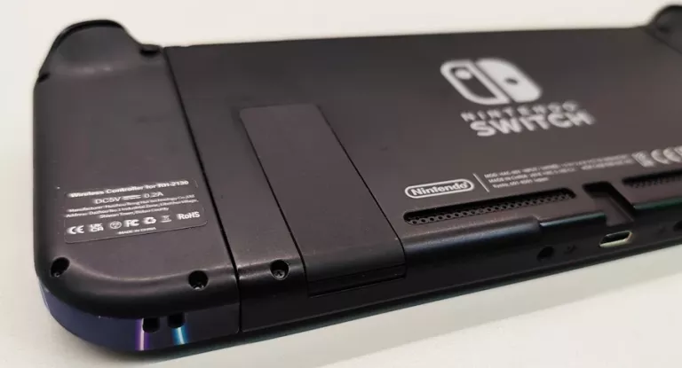 konsola-nintendo-switch-zbanowana-wersja-switch