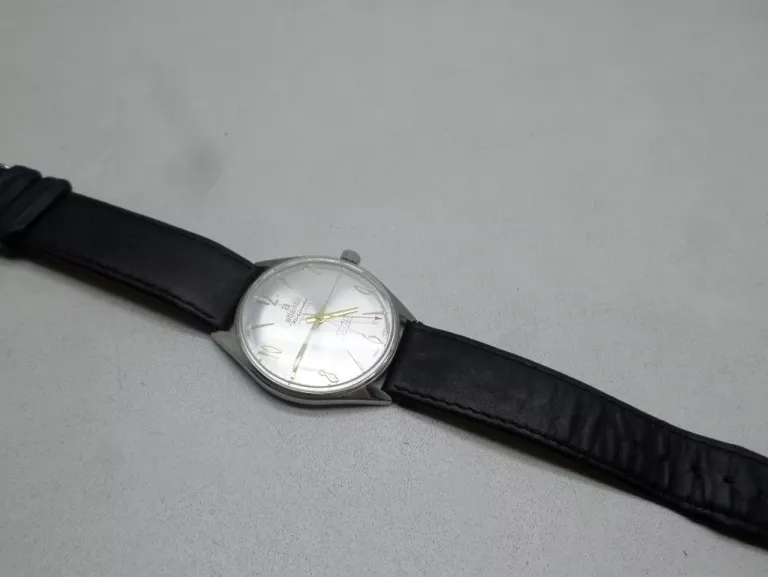 zegarek-atlantic-worldmaster-61660-ksztalt-koperty-okragla