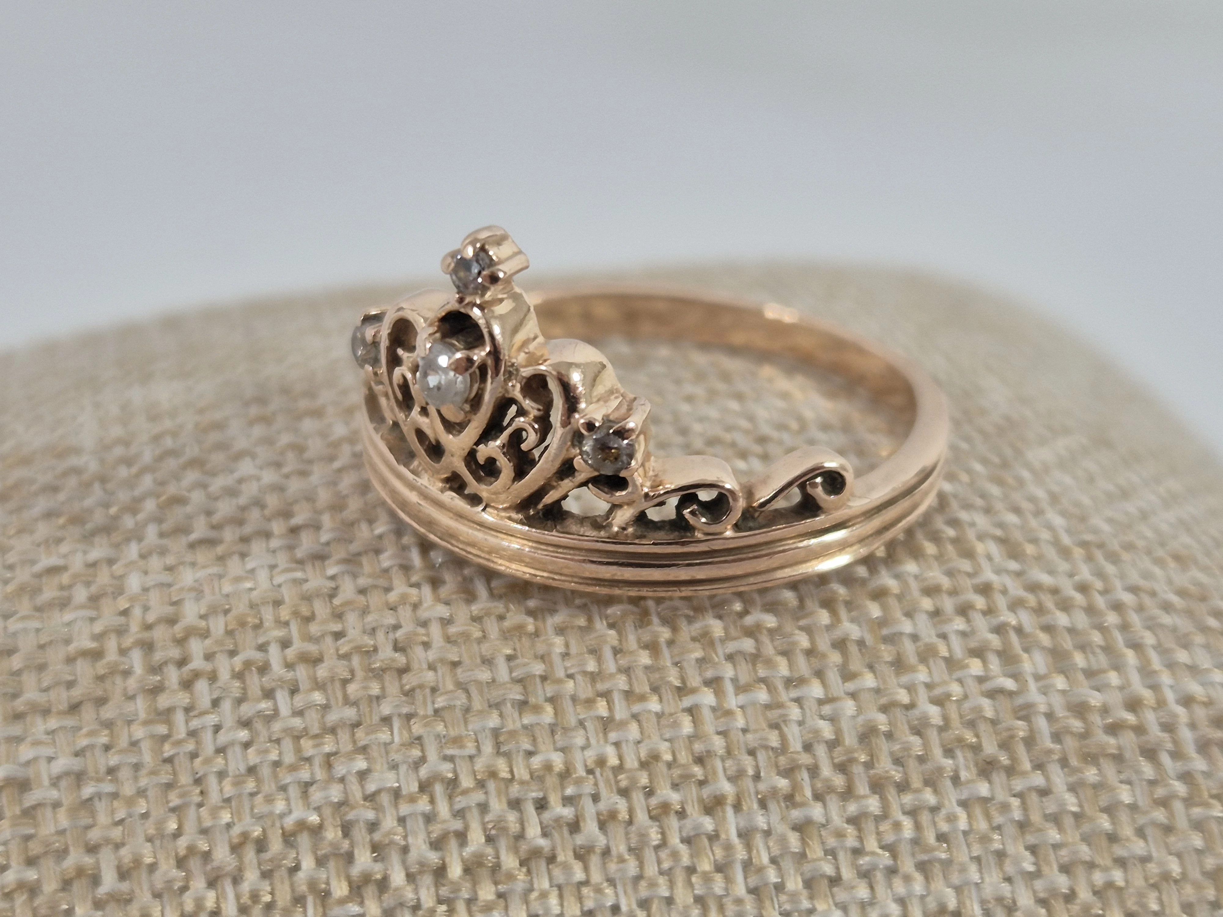 piekny-zloty-pierscionek-korona-proby-585-material-15835-2