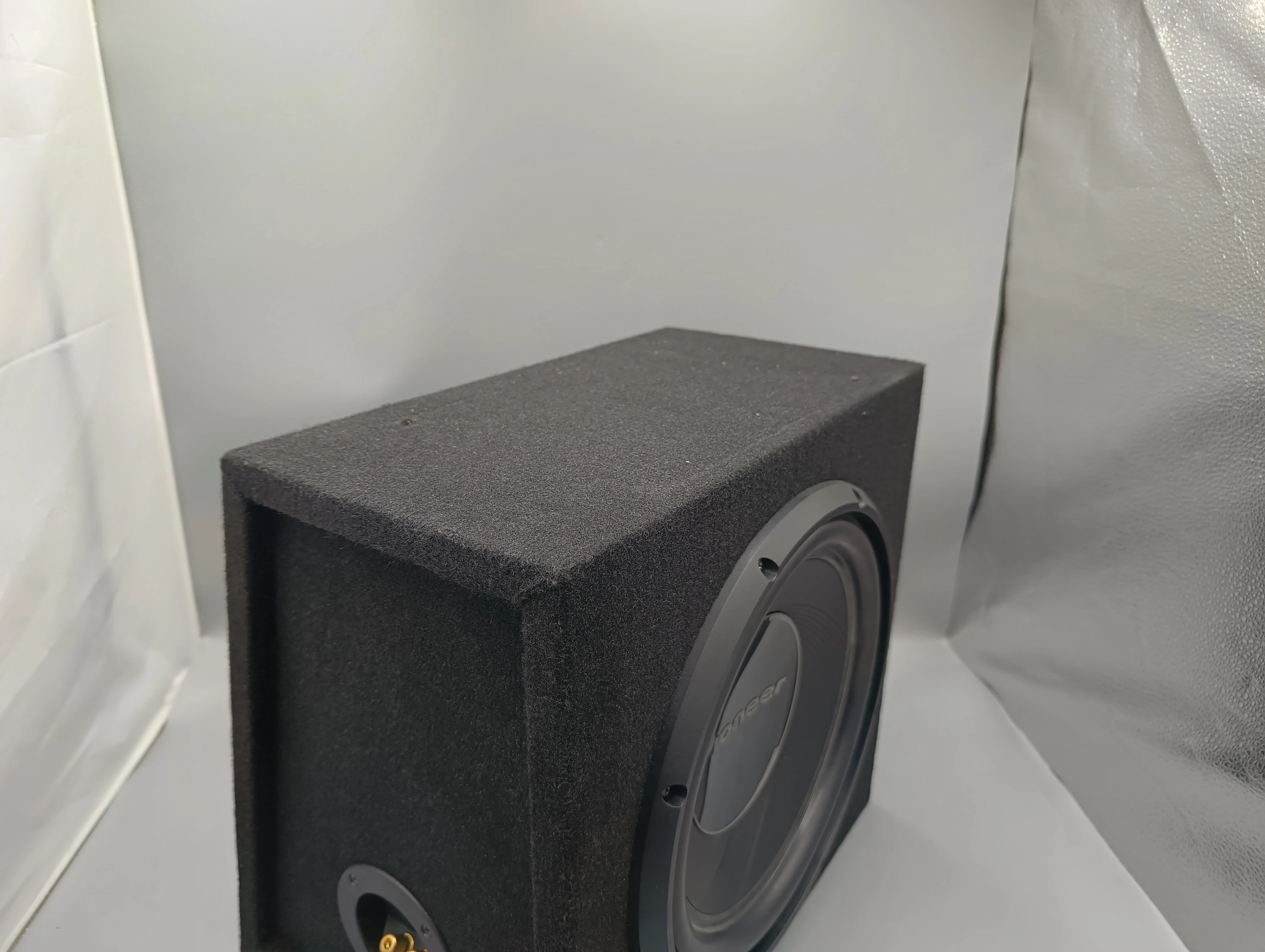 skrzynia-basowa-pioneer-1400w-marka-inna