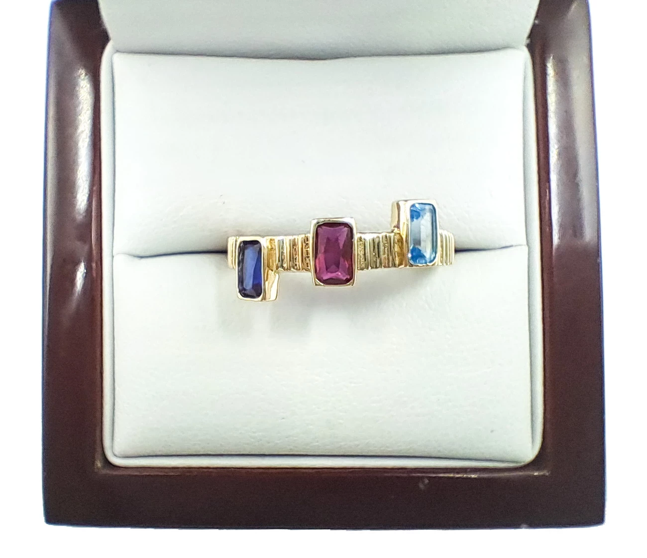 piekny-zloty-pierscionek-kolorowe-kamienie-p-585-w-222-r-22-stan-powystawowy